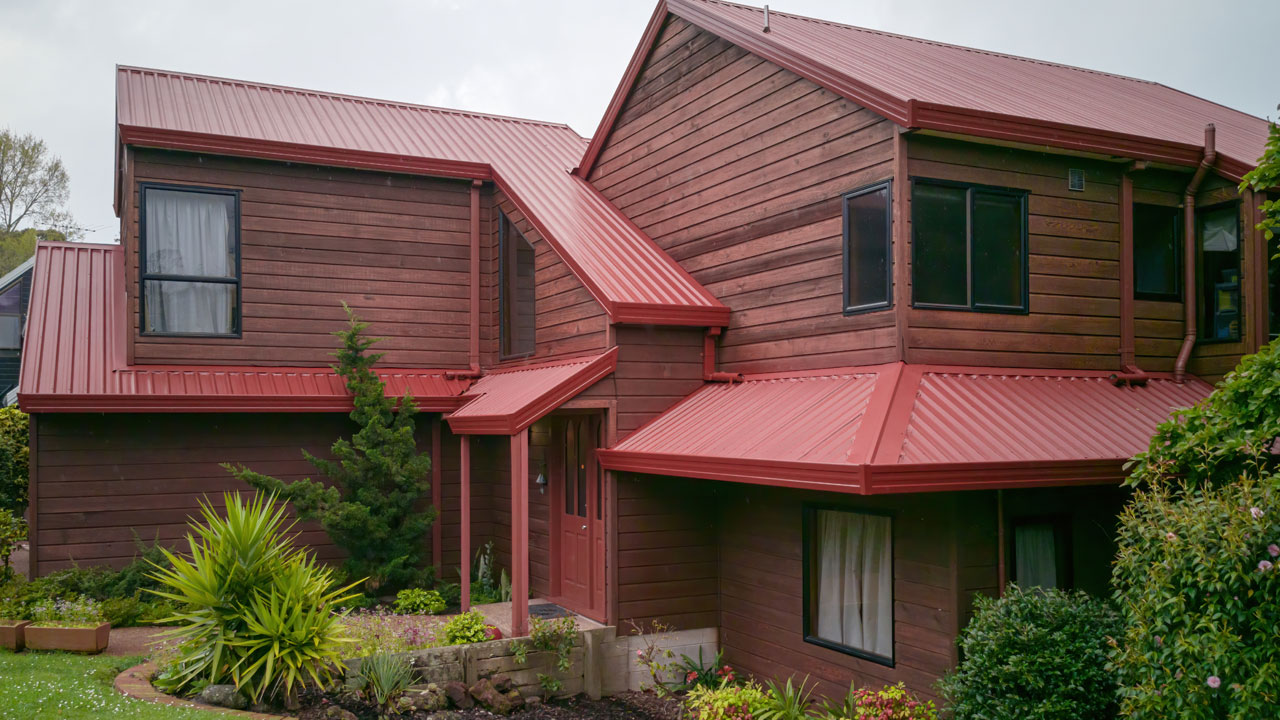 Red Roof Installation - Benefits of Metal Roofs